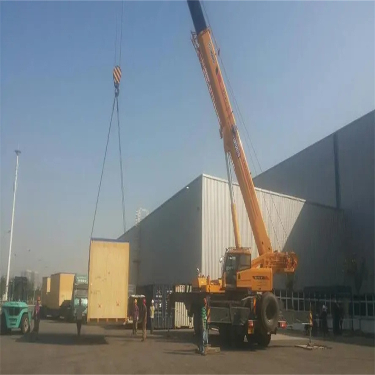 云霄重型机器吊装